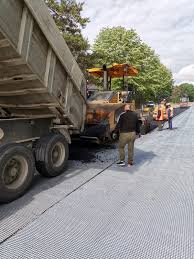 Ministrul transporturilor, lucian bode, a declarat vineri 18 septembrie 2020, ca pana la finalul anului se vor cheltui cele sase miliarde de lei, bani alocati pentru proiecte finantate din fonduri europene nerambursabile. A Inceput Asfaltarea StrÄƒzilor Din StaÈ›iunea Neptun Olimp Cu Fonduri Ue Mangalia