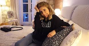Ayşegül çınar, 1.64 boyunda ve 50 kilogram ağırlığındadır. Dila Kent Kimdir Youtube Kanali Ve Instagram Hesabi