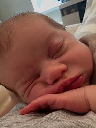 one month of cohen taylor 🤎