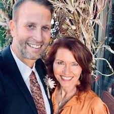 Sarah Broberg Simerson (@sarah.simerson) • Facebook