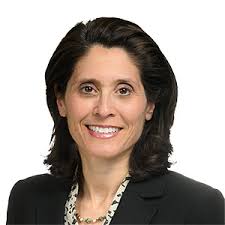 Sandra Nissan's Instagram, Twitter & Facebook