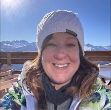 Can anyone recommend good shops in Reykjavik to buy good quality Icelandic  knitwear? 🙏🏼