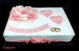 I love this cake design made for an engagement party. Esperance Cake Design Engagement Cake Cakedesign Cake Engagement Engagementcake Fiancailles Facebook
