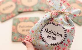 Lembrancinha Para Padrinhos De Casamento 70 Fotos E Videos Incriveis Gostaria de fazer um fato que e o que se faz na maioria dos que tal copos personalizados para casamento para quem esta buscando mais ideias de lembrancinhas de. lembrancinha para padrinhos de