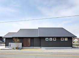 平屋の外観 黒がかっこいい シンプルだけどおしゃれなデザイン27選 失敗しない 平屋の家を建てるための情報サイト 平屋の家 平屋外観 平屋 外観 モダン