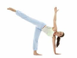 Ardha Chandrasana How To Do And Its Benefits Yoga Poses Yoga For Beginners How To Do Yoga