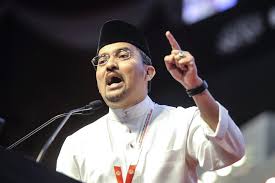 Asyraf wajdi dusuki head, research affairs international shari'ah research academy for islamic finance (isra). Perikatan Govt Can T Continue To Blame Failures On Covid 19 Umno Youth Chief Says After Undi18 Delayed Malaysia Malay Mail