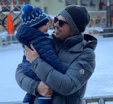 Mira tu correo hotmail y outlook y entra en tus redes sociales. Sergio Perez Bio Family Net Worth Celebrities Infoseemedia
