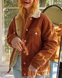 Find Out Where To Get The Jacket In 2020 Jacket Outfit Women Oversized Jean Jacket Outfit Fall Jackets Outfit