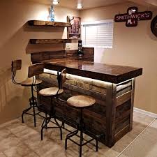 Pensez au meuble de bar pratique et convivial. 1001 Idees Pour Fabriquer Un Bar En Palette Pour L Exterieur Ou L Interieur