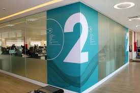 Best Interior Design Schools Interiorwallpaintideas Post 9566697712 Interiorofficesigns Wayfinding Design Signage Design Hospital Signage