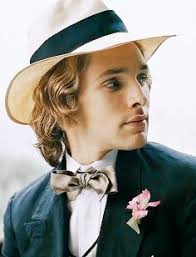 Tom Pe على X: "🎶 The boy I love is up in the gallery... 🎶 Colin Morgan as  Lord Alfred Douglas. In Rupert Everett's "The Happy Prince." #OscarWilde  #Bosie #TheHappyPrince https://t.co/UrQjrDmhdb" /