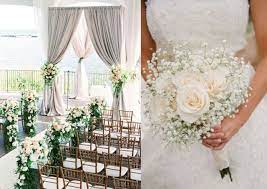 Meja pengantin merupakan pusat perhatian saat pesta pernikahan. Inilah 8 Jenis Bunga Yang Tidak Mudah Layu Sangat Cocok Untuk Mempercantik Dekorasi Pernikahanmu