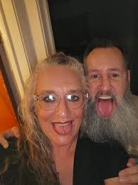 Lisa Davie's Instagram, Twitter & Facebook