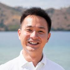 Alexandra Pyle's Instagram, Twitter & Facebook