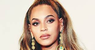 Beyonce posted a series of photos to instagram on wednesday night showing off an extremely different hairdo: Beyonce Has Short Hair Again