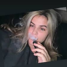 Natalie Porter (@natalielintz)