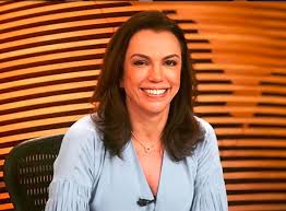 O look de giuliana morrone para o bom dia brasil de ontem confundiu muita gente e acabou virando meme nas redes sociais. Ana Paula Araujo Se Atrapalha Durante Jornal E Viraliza Na Web Claudia