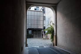 Those who are fortunate enough to take a tour of the interior will discover that the maison is much more than an architectural relic; Maison De Verre Data Photos Plans Wikiarquitectura