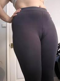 These leggings like being right up in my pussy nudes : cameltoe 