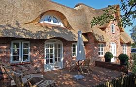 Friesenhaus Nils Gereke Nordsee Insel Amrum Urlaub Im Exklusiven Ferienhaus Nils Gereke Ferienhaus Ferienwohnung Reetdachhaus