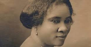 The Curvy Fashionista added a new...