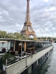 Vue Sur La Tour Eiffel Peniche Paris Location Peniche Paris