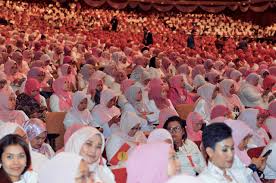 Umno has the lowest google pagerank and bad results in terms of yandex topical citation index. Umno United Malays National Organization