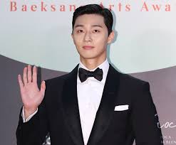 He is best known for his roles in the television dramas kill me, heal me, she was pretty, hwarang: Instagram Seo Kang Joon Gf