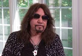 ACE FREHLEY: EDDIE VAN HALEN Was 'A Great And Innovative Guitarist' -  BLABBERMOUTH.NET