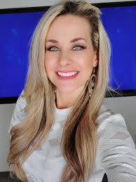 Enjoying spring stops and lemon drops for the few weeks we get before the  inferno hits 😁🍋🎶💥🌅🍹🍋