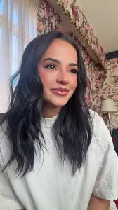 Becky G Cantando Sola en Concierto