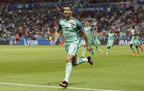 Le pays de galles est un pays magnifique, célèbre pour les paysages vallonnés et les montagnes accidentées de ses parcs nationaux, mais également pour l'accent chantant de son peuple chaleureux et accueillant. Euro 2016 Le Portugal Bat Le Pays De Galles 2 0 Et Accede A La Finale