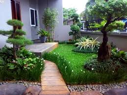 Taman halaman rumah yang ditata dengan baik bisa menjadi spot favorit bagi seluruh penghuni rumah. 30 Desain Taman Depan Rumah Minimalis Sederhana Rumahku Unik