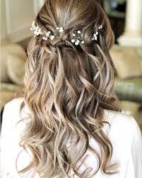 Continue reading 15+ bridal styles for long hair that you can wear your wedding day. 2020 Wedding Day Hairstyles For Long Hair Wedding Estates