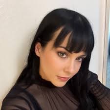 Kasey Leigh (@KaseyKaufmann)