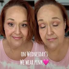 Setting oily skin with vanilla dust powder