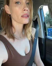 Alexandra Sutherland's Instagram, Twitter & Facebook