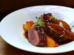 Magret De Canard A L Orange Gastronomique Navets Boule D Or Et Carottes Recette Canard Plat Gastronomique Magret De Canard