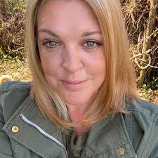 Holly Roach Knight (@contemplativeresistance) • Facebook