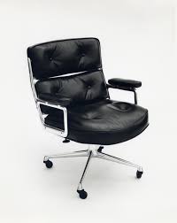 As a young man he worked for engineers and manufacturers, anticipating his an instantly recognisable piece designed by charles and ray eames in the 1940s and manufactured by vitra, the lcw chair is exclusively. Eames Executive Lobby Chair Eames Office
