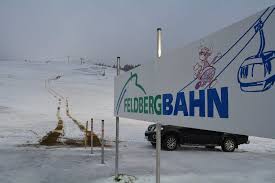 Wann genau sich diese redewendung entwickelte, ist nicht gesichert. Hochschwarzwald Auf Feldberg Fallt Der Erste Schnee Titisee Neustadt Schwarzwalder Bote