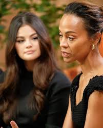 Zoe Saldana Fan Page wêneyekî nû...