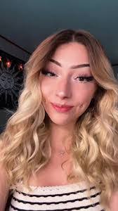 Teddi Lee's Instagram, Twitter & Facebook