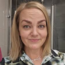 Ulkoilujen lisäksi valmentajan etäpäiviin mahtui mm. etävalmennuksia,  palavereja ja pientä kokkailua. Valotaidetta tarjosi Lumo-valofestivaali ja  herkulliset ravintola-annokset saimme nauttia Alfred Kitchen & Barissa ja  M6 Diningissä