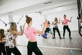 How to decorate tall gym walls for dance. Gym Mirror Installation Guide For Your Home And Fitness Centers Fab Glass And Mirror