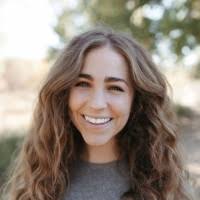 Courtney Kellogg's Instagram, Twitter & Facebook