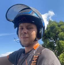 Looking for recommendations for someone who sells ton bags of firewood and  delivers Thanks