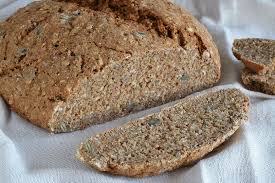 Pan Casero Integral De Centeno Y Espelta Receta Saludable Facil Y Sin Amasar Receta Pan Casero Como Hacer Pan Integral Pan Integral Casero Recetas