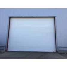 Je partage avec vous cette petite astuce pour vous montrer comment isoler sa porte de garage ou d'atelier, un tuto facile et pas cher qui vous fera gagner. Porte Sectionnelle Industrielle